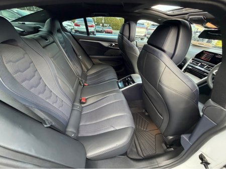 2020 BMW 8 Series - thumbnail 30