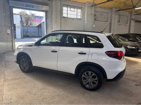 2023 Suzuki Vitara - thumbnail 4