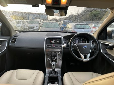 2015 Volvo XC60 - thumbnail 17