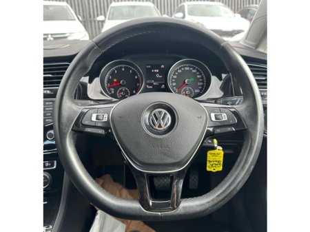 2013 Volkswagen Golf - thumbnail 16