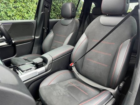 2024 Mercedes-Benz EQB EQB350 4MATIC AMG-LINE PREMIUM 7-SEATER // OPENING PAN ROOF // VIRTUAL COCKPIT // AMBIENT LIGHTING €39,900 thumbnail