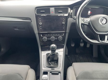 2019 Volkswagen Golf 1.6 TDI 115HP R-Line €13,950 thumbnail