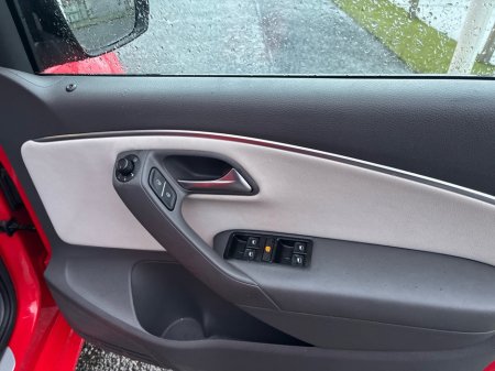 2017 Volkswagen Polo 1.2L petrol Automatic TSI *Beats Edition* €13,950 thumbnail