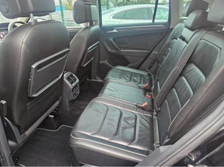 2020 Volkswagen Tiguan HIGHLINE 2.0 TDI MANUAL 6SPEED FWD 150HP 5DR €27,950 thumbnail