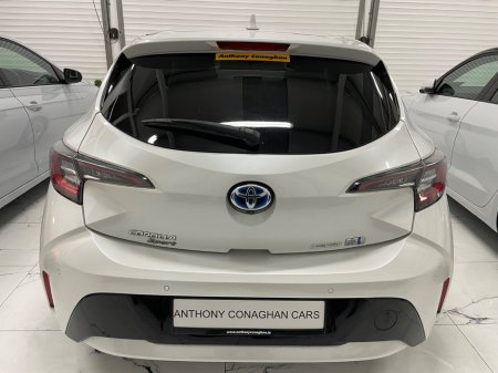 2020 Toyota Corolla 1.8 Hybrid Luna Sport Hatchback €18,995 thumbnail