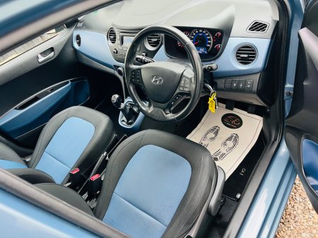 2017 Hyundai i10 - thumbnail 6