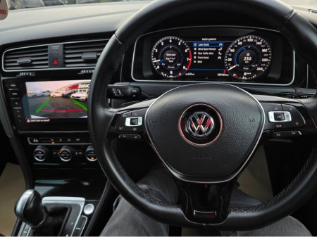 2019 Volkswagen Golf 1.4 TSI HIGHLINE VIRTUAL CLOCKS SAT NAV PACK - -REVERSE CAMERA - NAVIGATION - CARPLAY - ANDROID AUTO- BLIND SPOT REAR TRAFFIC ASSIST - DISCOVER PRO €18,750 thumbnail