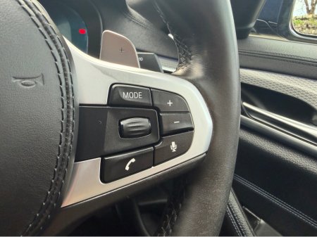 2019 BMW 5 Series - thumbnail 21