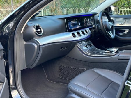 2019 Mercedes-Benz E Class - thumbnail 8