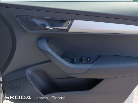 2025 Skoda Karoq SELECTION 2.0TDI 115HP €37,950 thumbnail