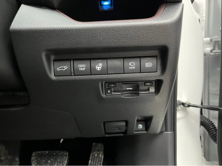 2025 Toyota Rav4 - thumbnail 14