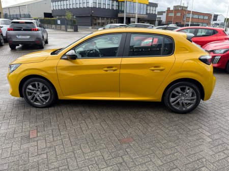 2022 Peugeot 208 - thumbnail 6