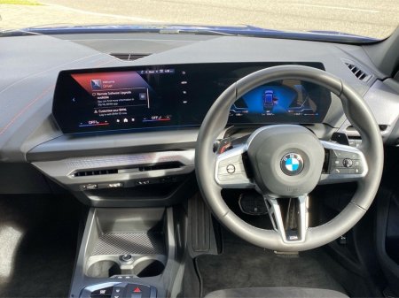 2026 BMW 1 Series - thumbnail 4