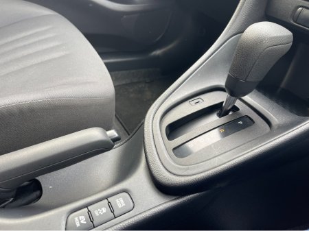 2020 Toyota Yaris - thumbnail 14