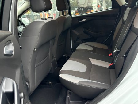2013 Ford Focus 1.6 TDCI ZETEC ECO S/S 1 113BHP 5DR €6,999 thumbnail