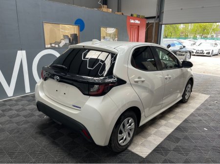 2021 Toyota Yaris - view 2