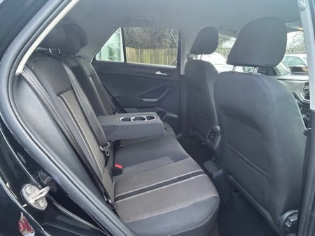 2019 Volkswagen T-Roc 1.0 TSI 115bhp Design €18,495 thumbnail