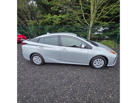 2022 Toyota Prius 1.8 Hybrid Luxury with Sat Navi & JBL €22,950 thumbnail