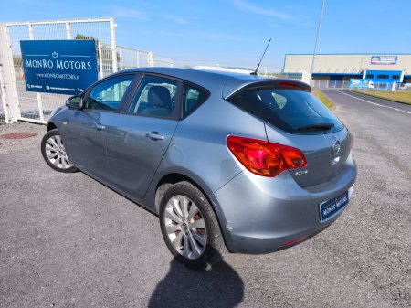 2012 Opel Astra - photo 5