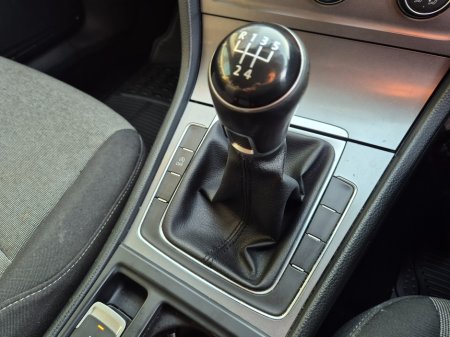 2016 Volkswagen Golf - thumbnail 13