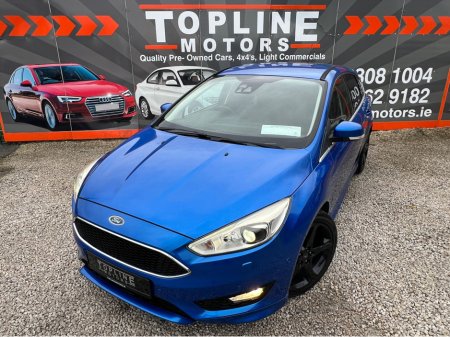 2015 Ford Focus - thumbnail 2