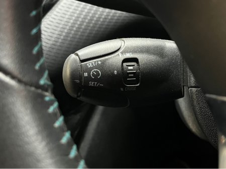 2016 Peugeot 2008 €11950! 2016 PEUGEOT 2008 AUTOMATIC PARKING SENSORS - CRUISE CONTROL €11,950 thumbnail