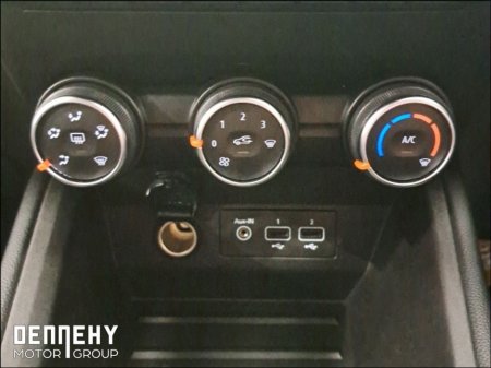 2020 Renault Clio - thumbnail 23