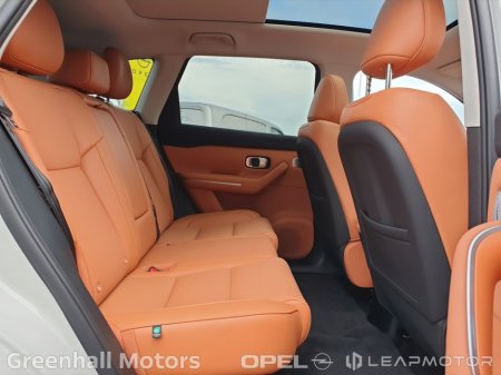 2025 Leapmotor C10 C10 Design REEV €43,800 thumbnail