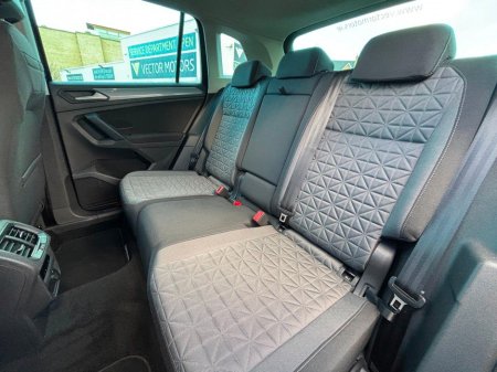 2022 Volkswagen Tiguan PLUG IN HYBRID PETROL 1.4 TSI AUTO PHEV €33,995 thumbnail