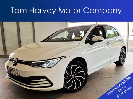 2022 Volkswagen Golf LIFE Mild Hybrid 1.0TSi 110HP DSG + 17 Venturas €26,900
