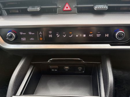 2024 Kia Sportage Phev Anniversary 5DR *WARRANTY TILL 2031* *1 YEAR AA* Touch Screen Infotainment System, Lane Departure Warning, Rear Parking Sensors, €41,950 thumbnail