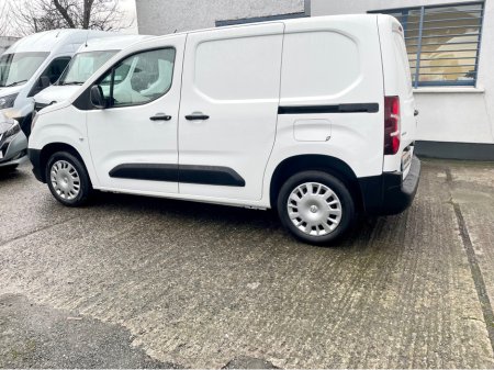 2022 Opel Combo L1H1 1.5 CDTI 100PS DIESEL 6SPEED MANUAL MY22 SWB €13,000 thumbnail