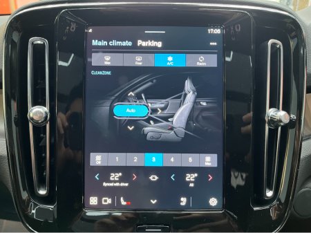 2023 Volvo XC40 - thumbnail 24