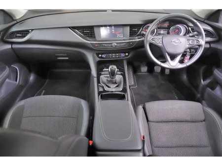 2020 Opel Insignia 1.6 GRAND SPORT SE 136BHP 5DR 6SPD SAT NAV €15,490 thumbnail