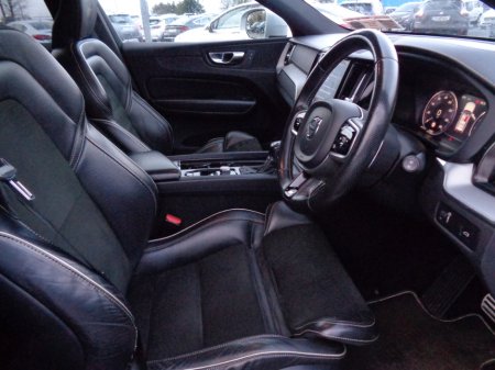 2018 Volvo XC60 - thumbnail 8