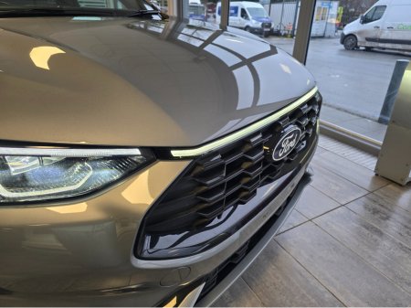 2025 Ford Kuga ST-LINE X PHEV PAN ROOF €42,900 thumbnail