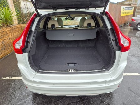 2017 Volvo XC60 - thumbnail 9