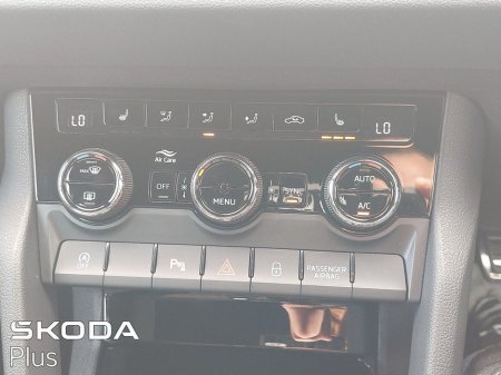 2023 Skoda Karoq SPORT 2.0TDI 115HP €36,950 thumbnail