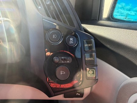 2010 Honda CR-Z - thumbnail 11