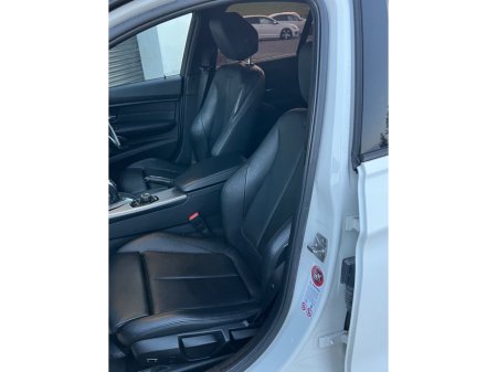 2012 BMW 3 Series - thumbnail 20