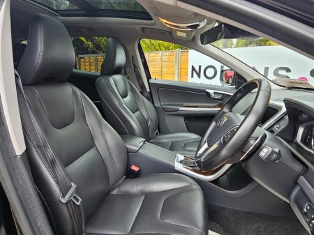 2016 Volvo XC60 - thumbnail 18