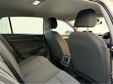 2022 Volkswagen Golf 1.0 TSI 90HP 5DR €22,950 thumbnail