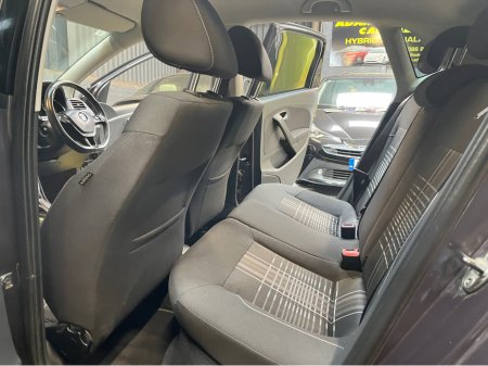 2015 Volkswagen Polo 2015 auto €10,495 thumbnail