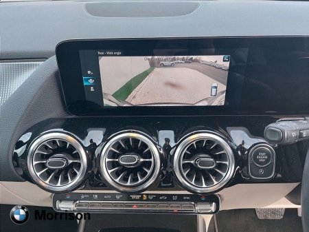 2021 Mercedes-Benz GLA Class GLA 180 d Auto Progressive €34,995 thumbnail