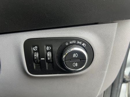 2017 Opel Corsa SE thumbnail