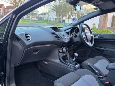 2014 Ford Fiesta - thumbnail 20