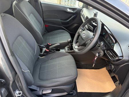 2018 Ford Fiesta - thumbnail 9