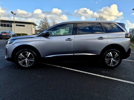 2023 Peugeot 5008  €29,999 thumbnail