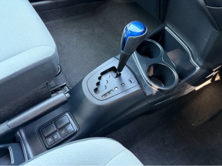 2017 Toyota Aqua - thumbnail 18