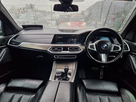 2021 BMW X5 xDrive45e M Sport €47,950 thumbnail